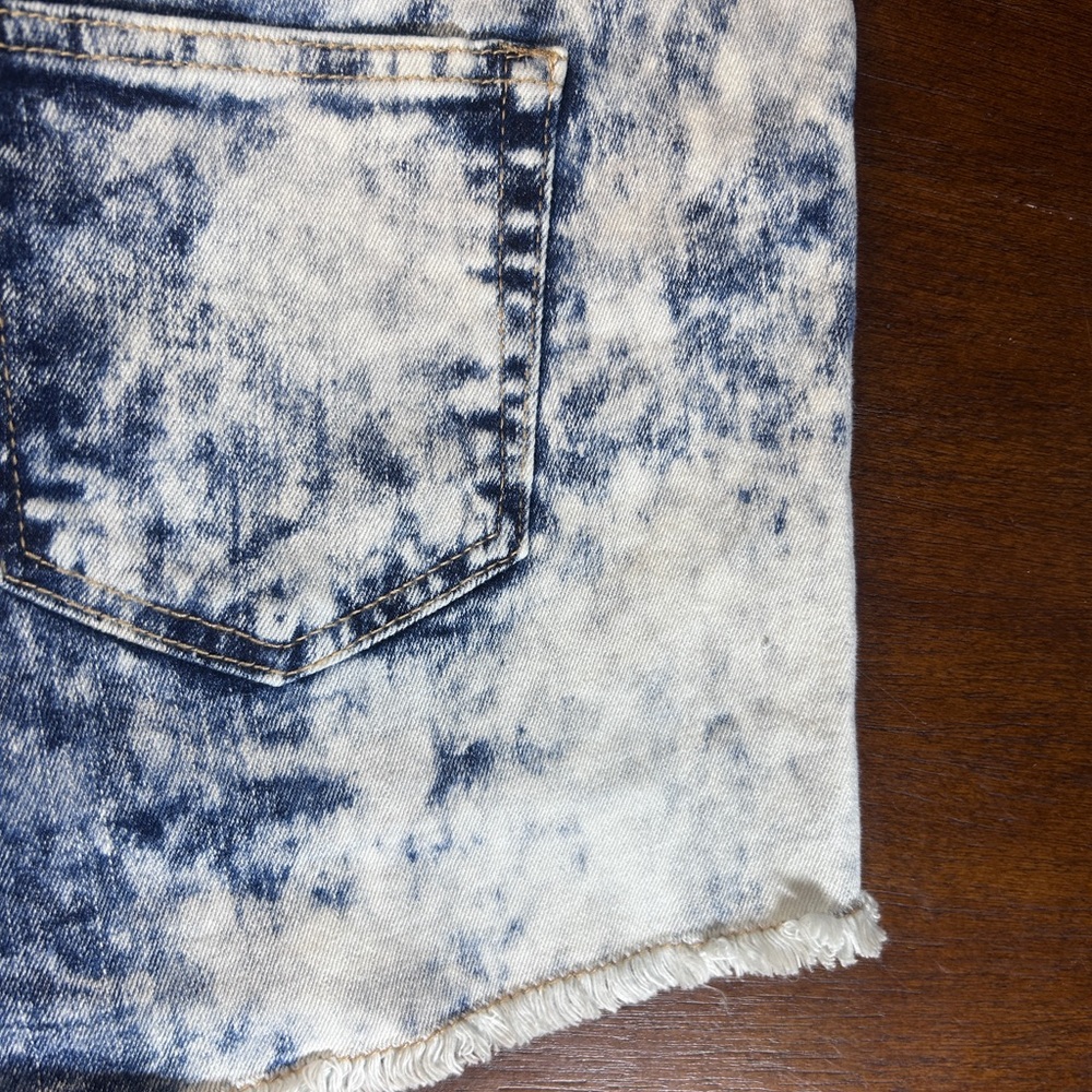 Almost Famous Blue Acid Wash Jeans - Picture 7 of 14